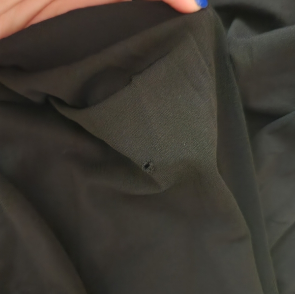 VINTAGE SMALL bcbgmaxazria black dress - Picture 5 of 5